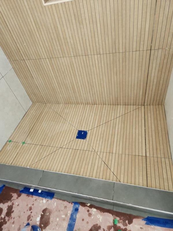 Vinyl Flooring (LVP / LVT)