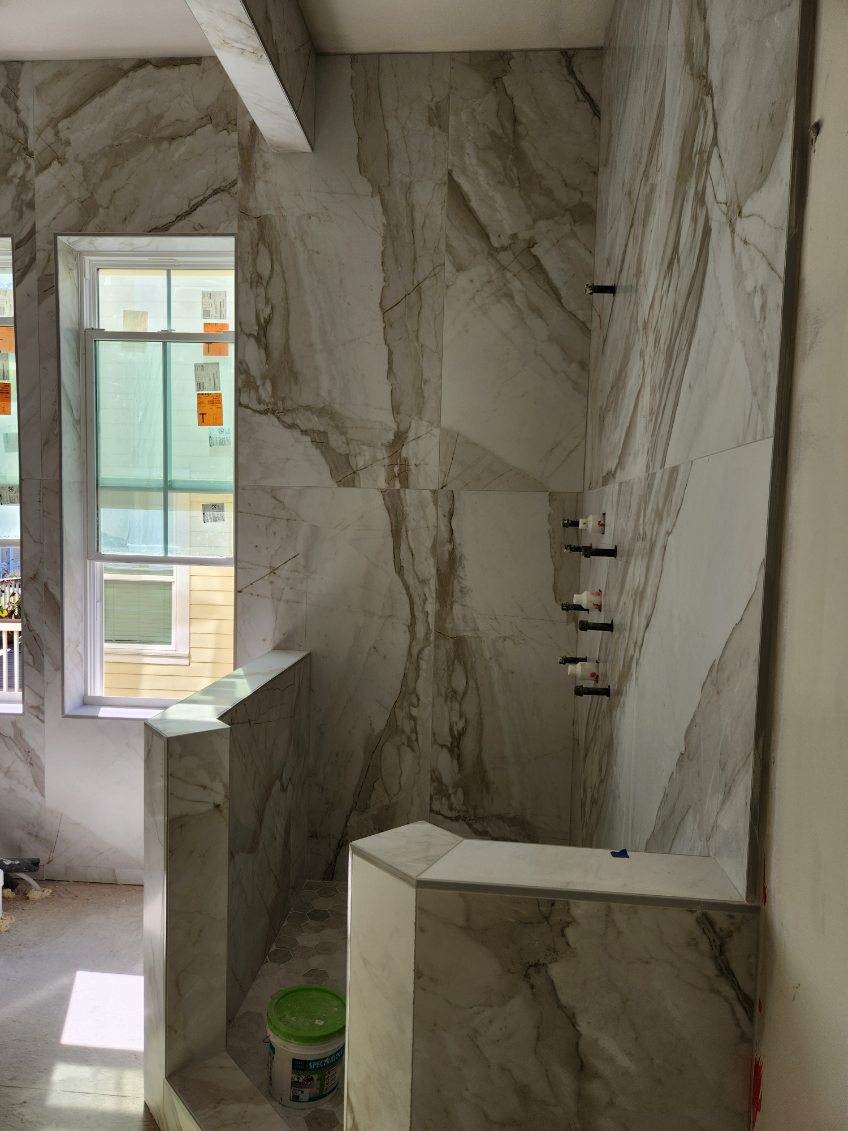 Modern Bath Tile Surround